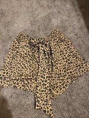 High-Rise Leopard Print Tie-Waist Shorts - Tan/Black